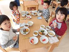 園自慢のおいしくて健康的な給食！